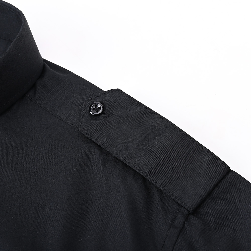 Costura del hombro de la camisa de uniforme